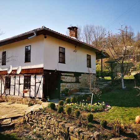 Къща За Гости Ножери Treavna Exterior foto