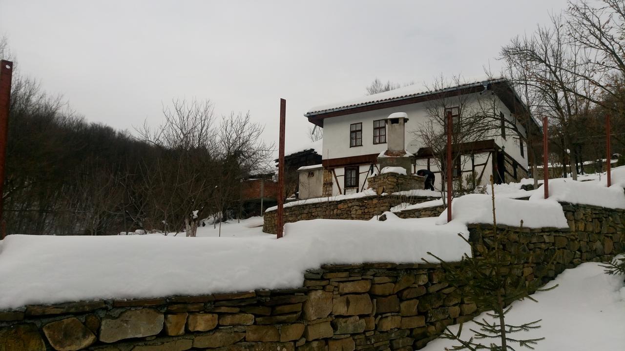Къща За Гости Ножери Treavna Exterior foto