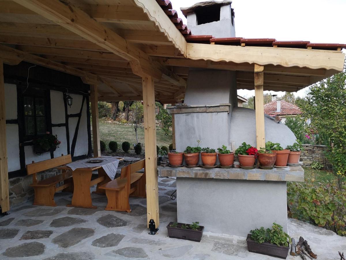 Къща За Гости Ножери Treavna Exterior foto